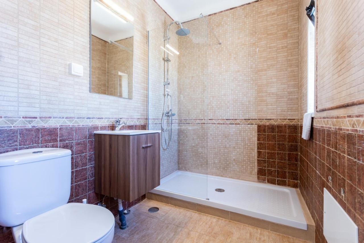 Quarto Duplo com Casa de Banho Privativa