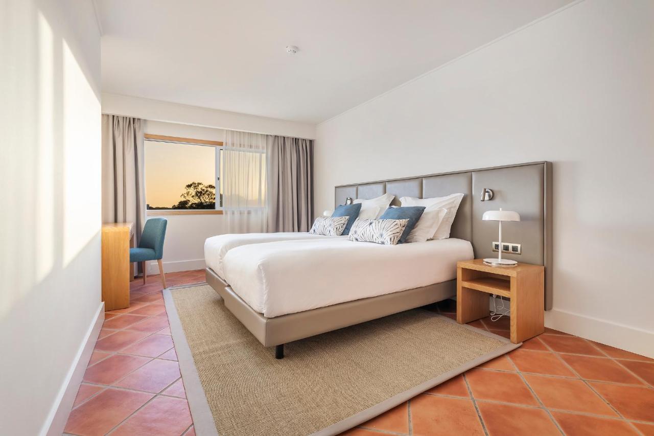 Appartamento Deluxe con 2 Camere da Letto e Vista Piscina