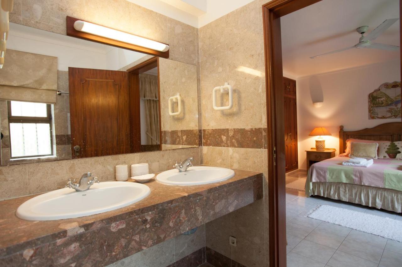 Detached Four-Bedroom Villa Private Pool