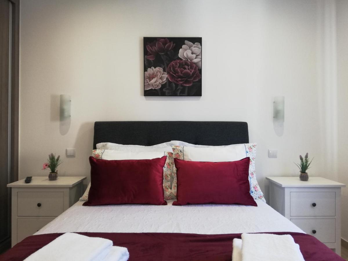 One-Bedroom Apartment,1119509925:JPEG