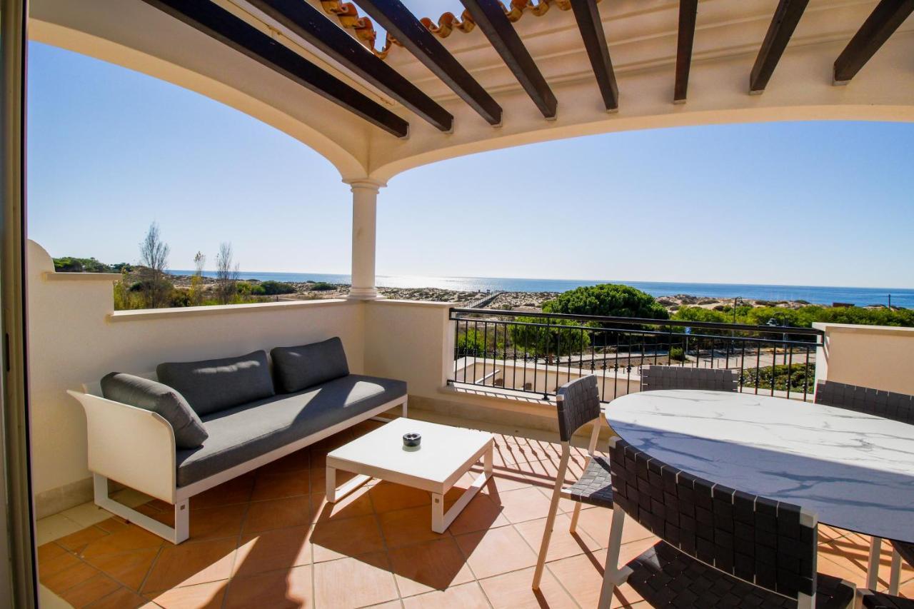 Apartamento com 2 Quartos com Vista Mar e Banheira de Hidromassagem - 1.º Andar