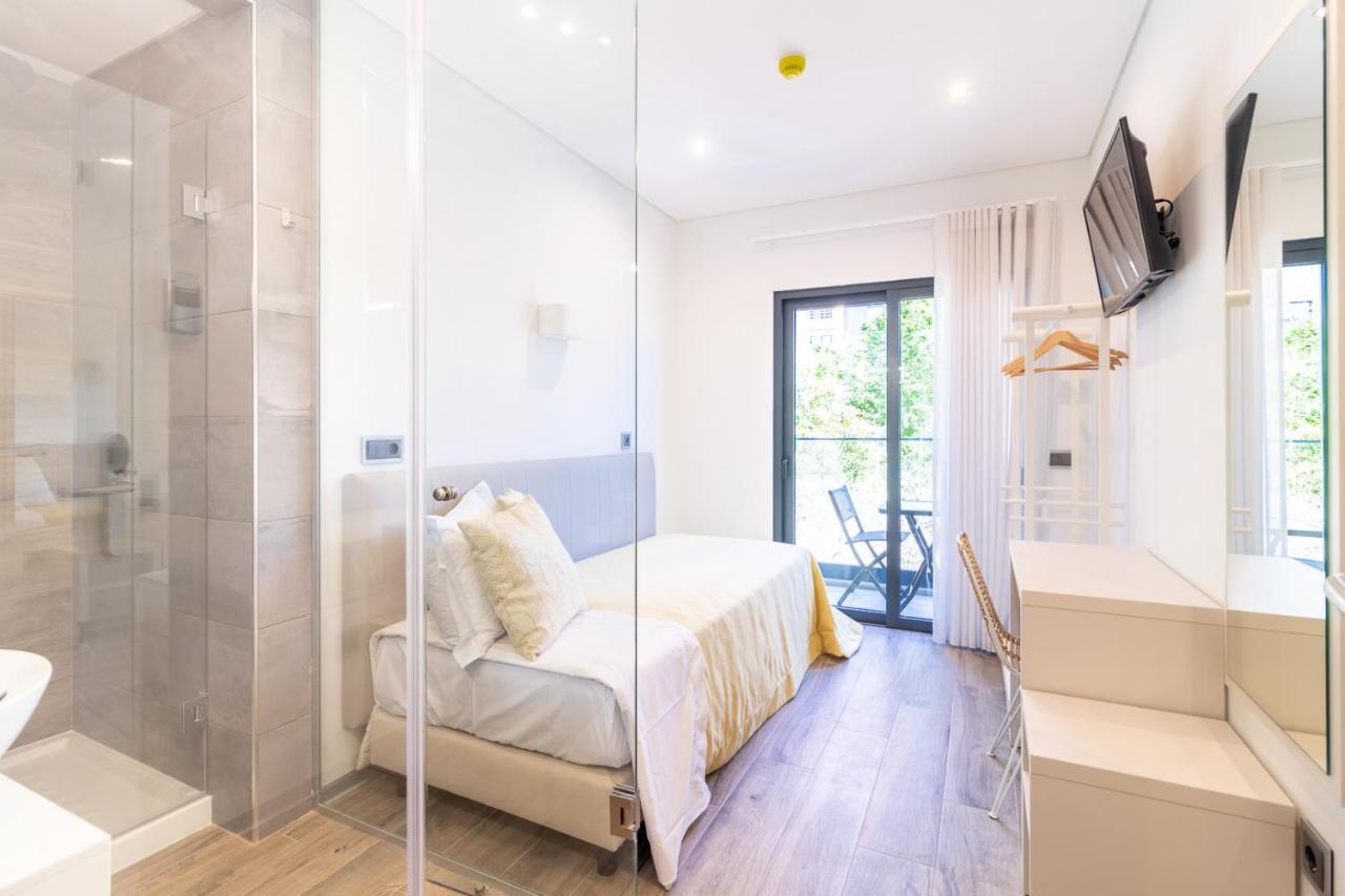 Single Room with Balcony,1257081877:JPEG