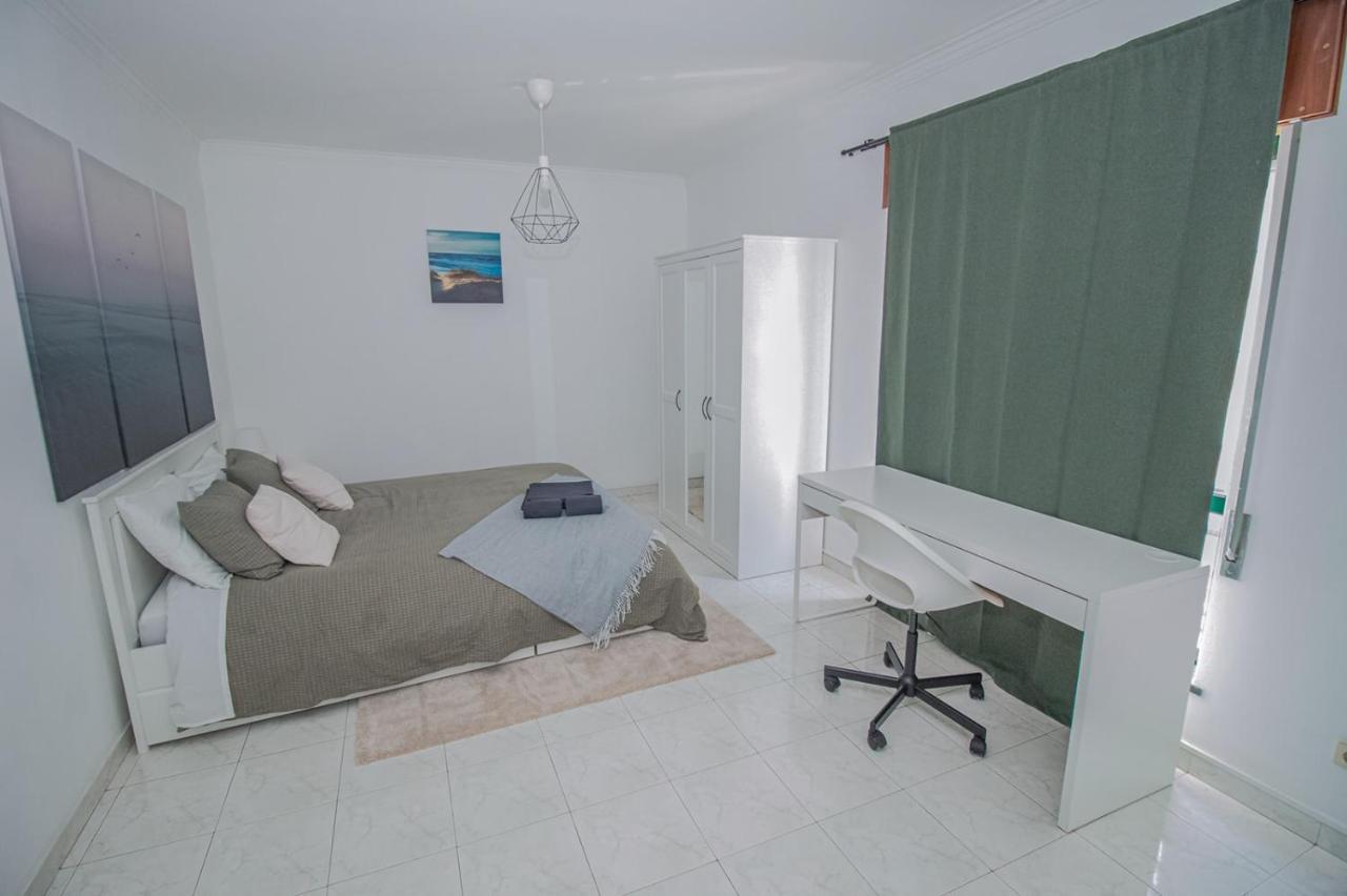 Quarto Duplo com Banheiro Compartilhado
