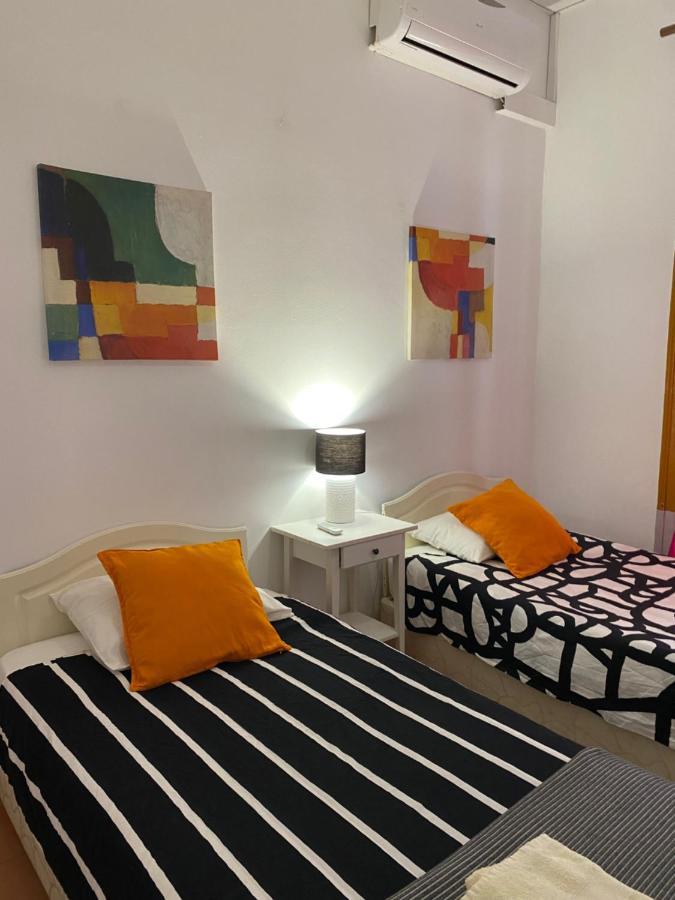 Zweibettzimmer mit eigenem Bad