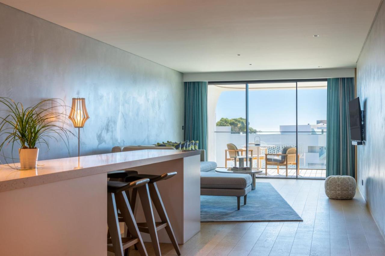 Premier Two-Bedroom Family Suite with Ocean View and Balcony