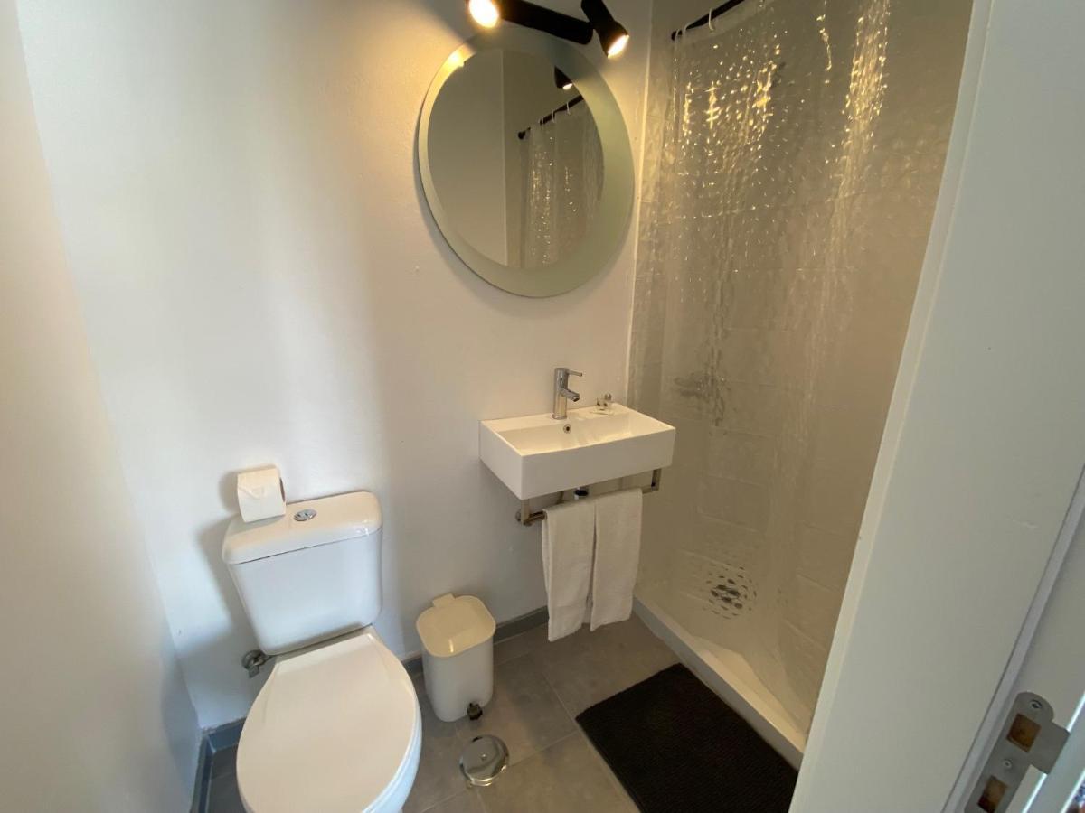Basic Triple Room Private Bathroom
