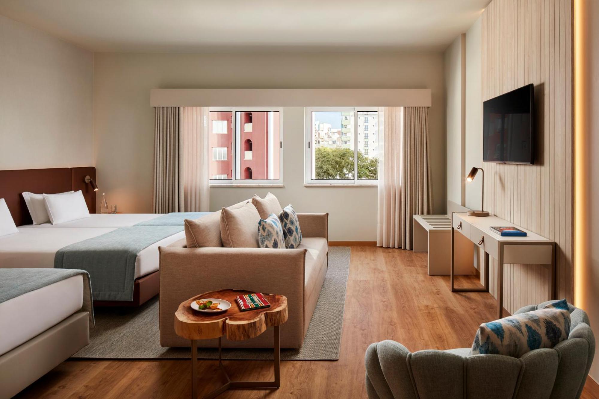 Superior Room City View