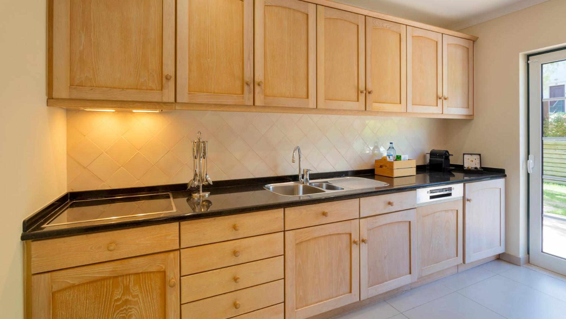 Superior Two-Bedroom Townhouse with Pool,1516391494:JPEG