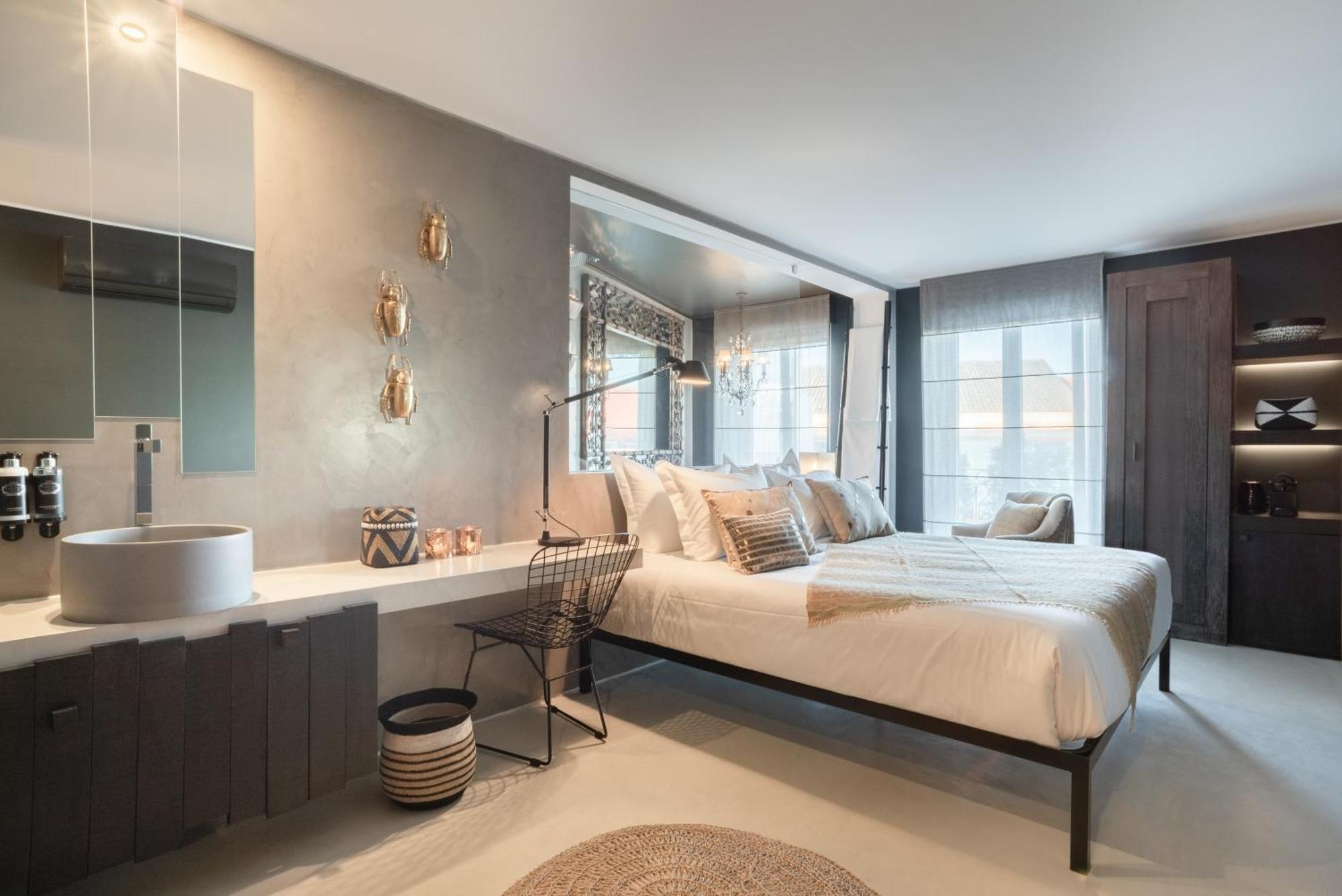 Deluxe Suite