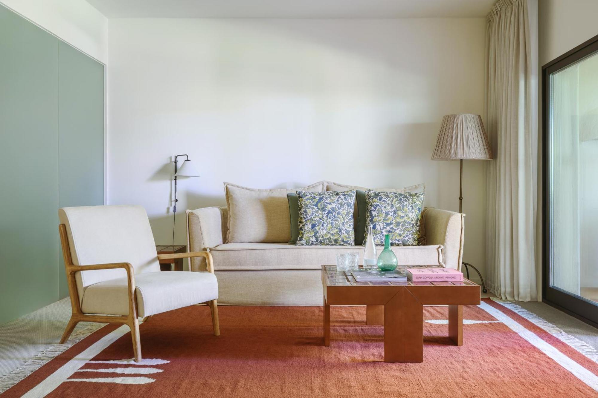 Deluxe Suite,1688807881:JPEG