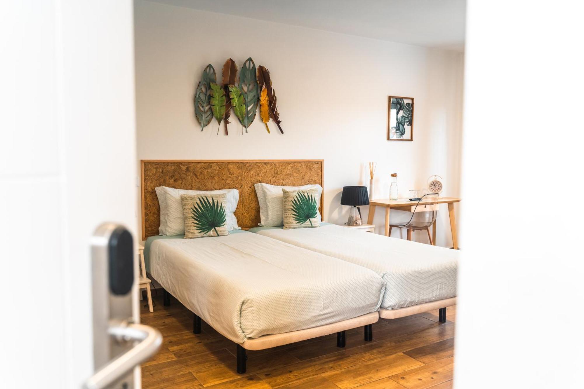 Standard Twin Room Sofa