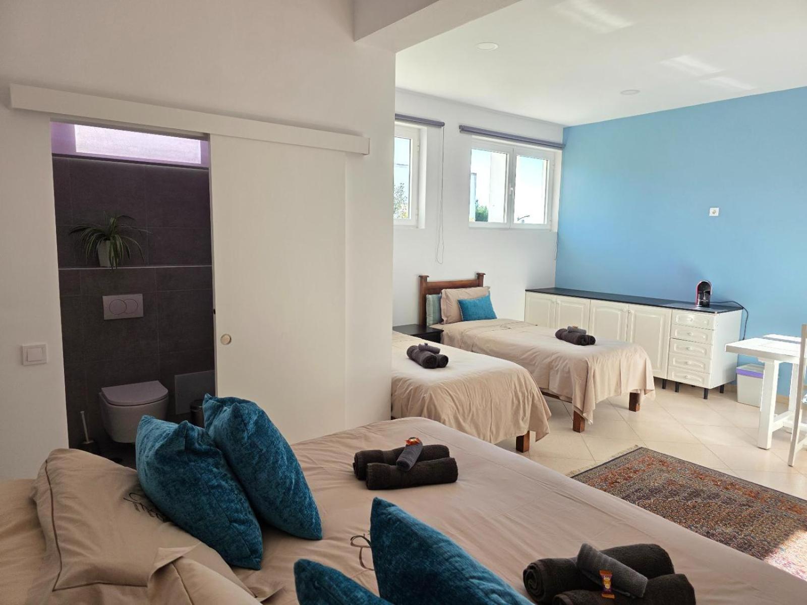 Chambre Quadruple avec Salle de Bains