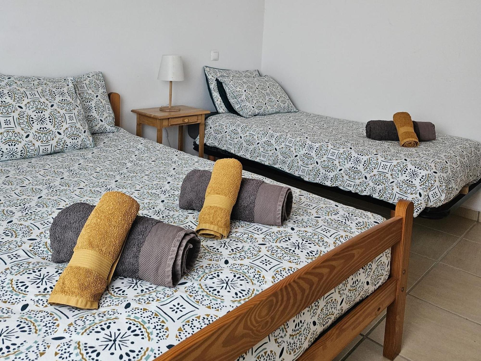 Dreibettzimmer mit Gemeinschaftsbad