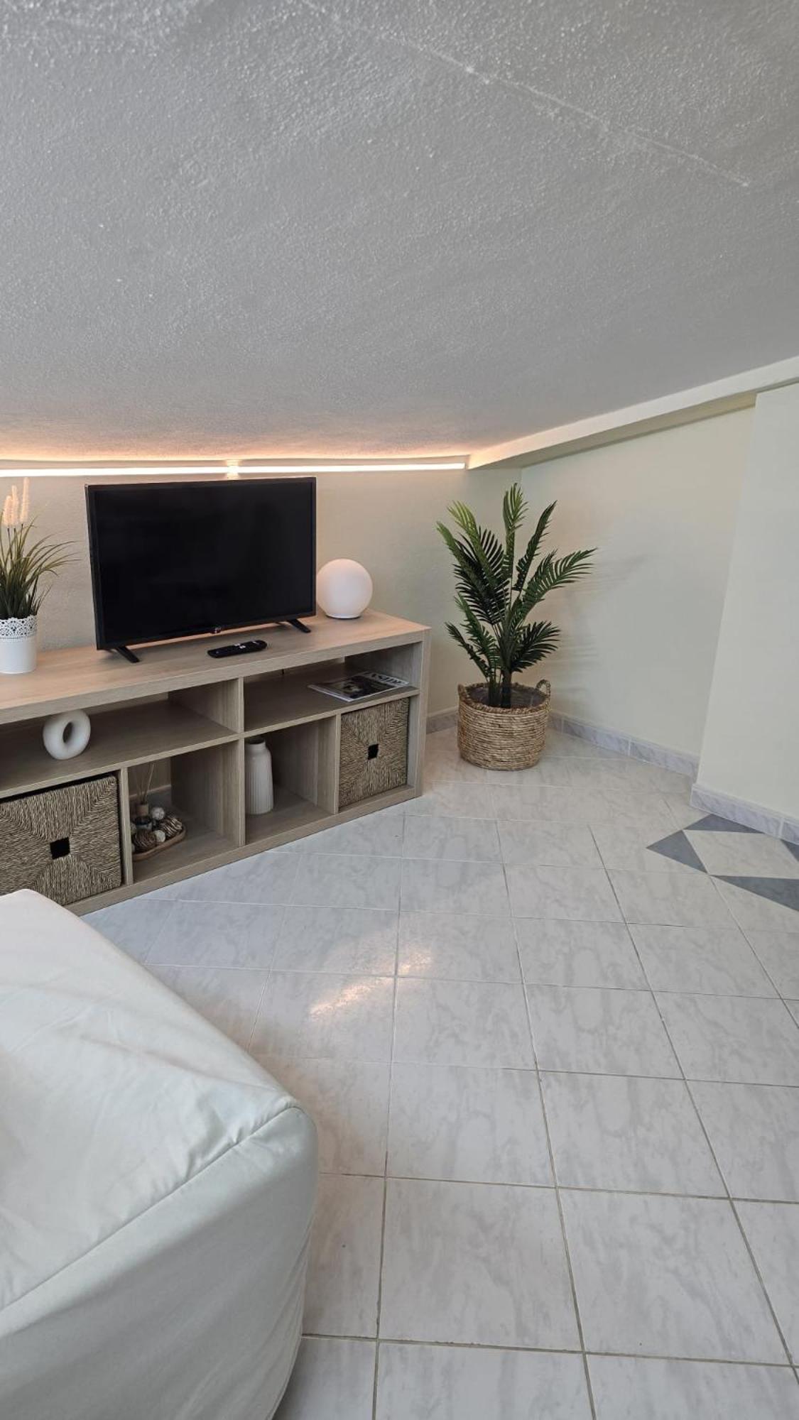 Studio Apartment Sea View