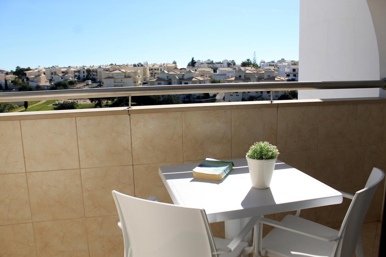 Appartamento con 1 Camera da Letto e Vista Piscina