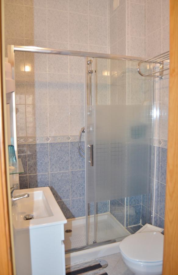 Habitación Familiar con baño privado - B