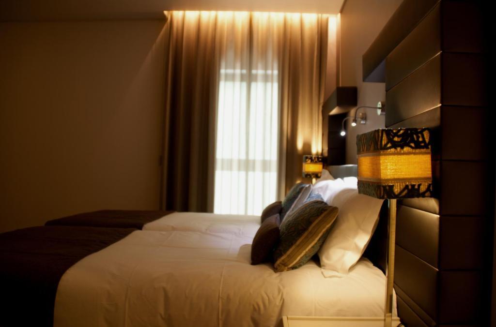 Quarto Superior com Cama de Casal ou 2 de Solteiro