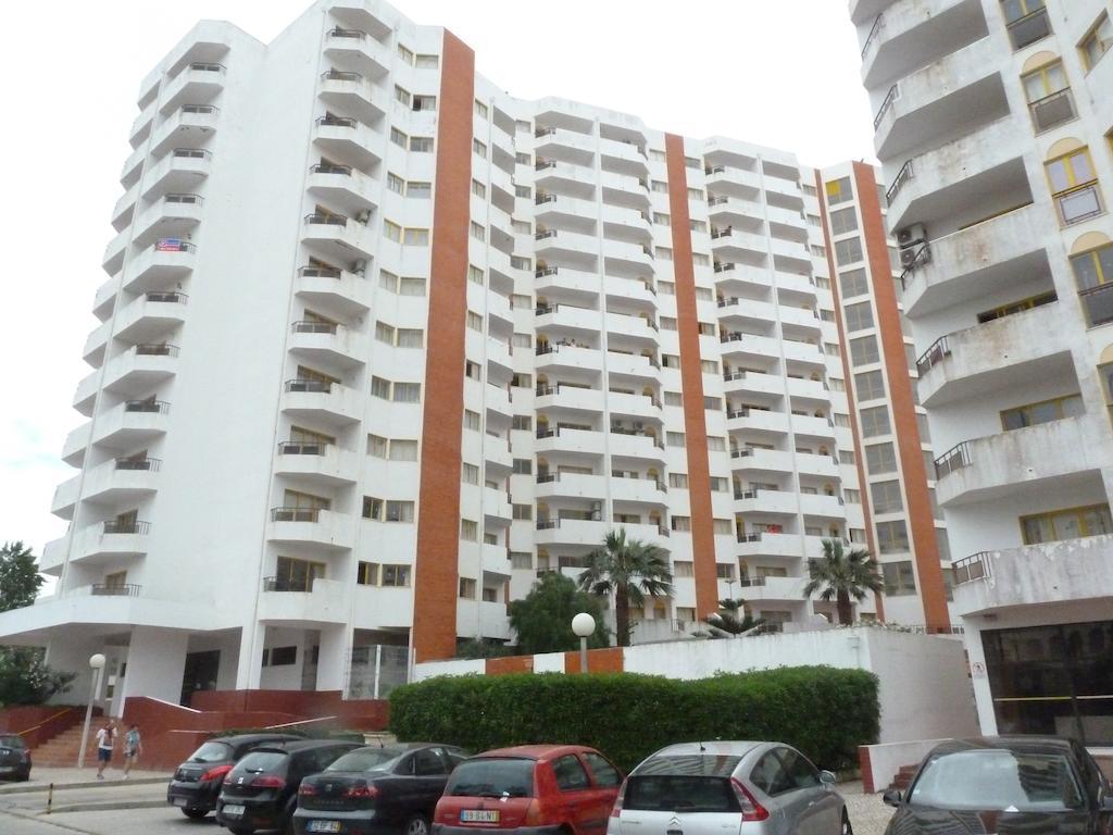 One-Bedroom Apartment,644444547:JPEG