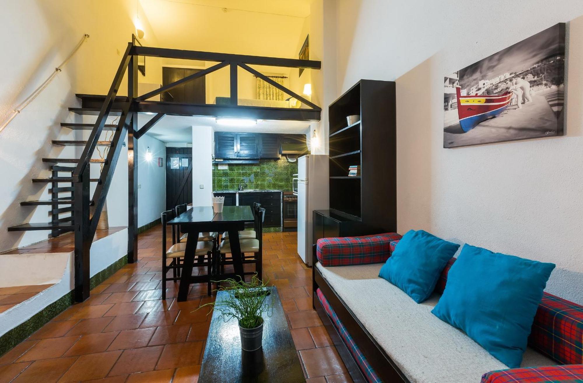 One-Bedroom Apartment,707123731:JPEG