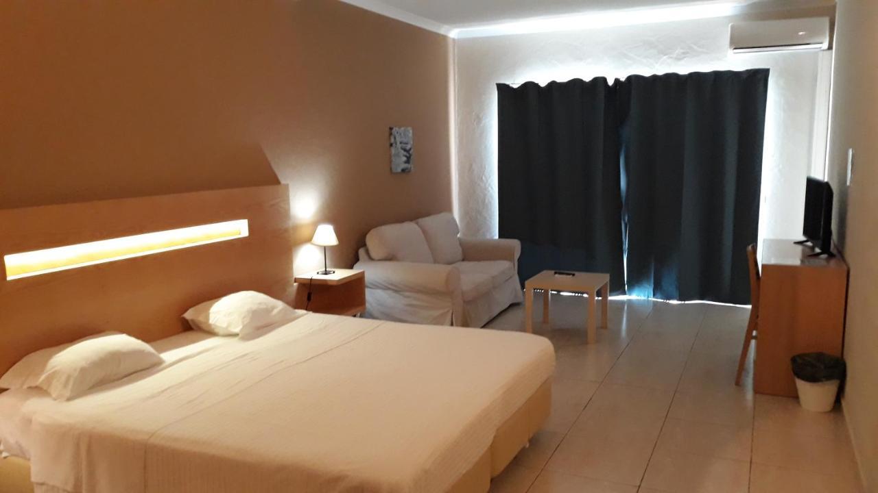 Double or Twin Room with Pool View,775565320:JPEG