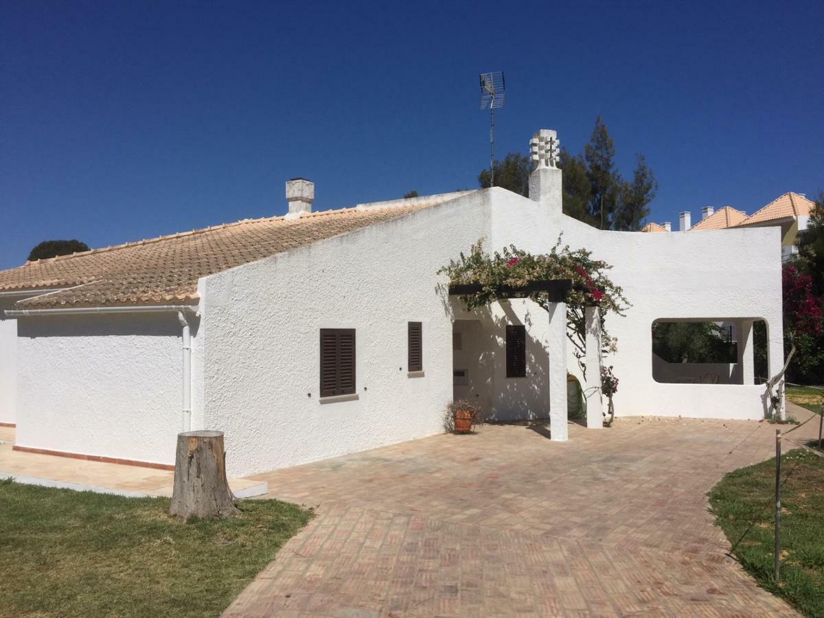 Villa com 3 Quartos e Piscina Privada