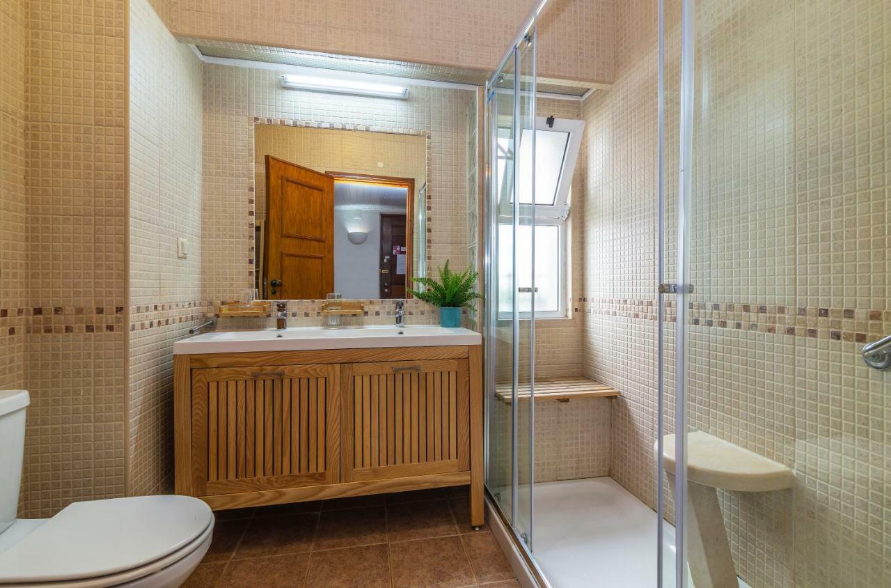 One-Bedroom Apartment,815267603:JPEG