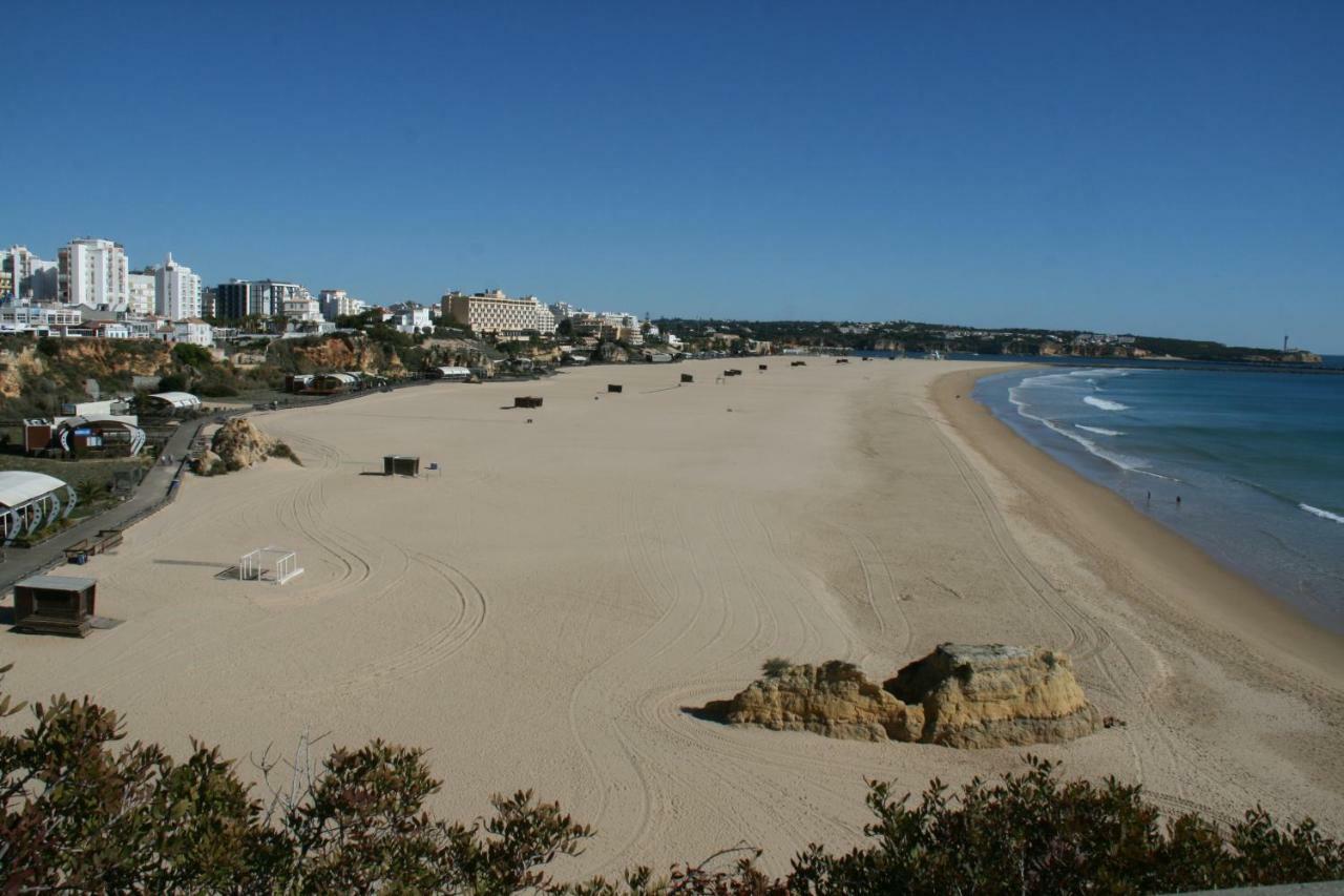 Two-Bedroom Apartment,853757537:JPEG