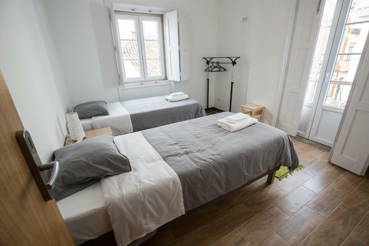 Zweibettzimmer mit Balkon