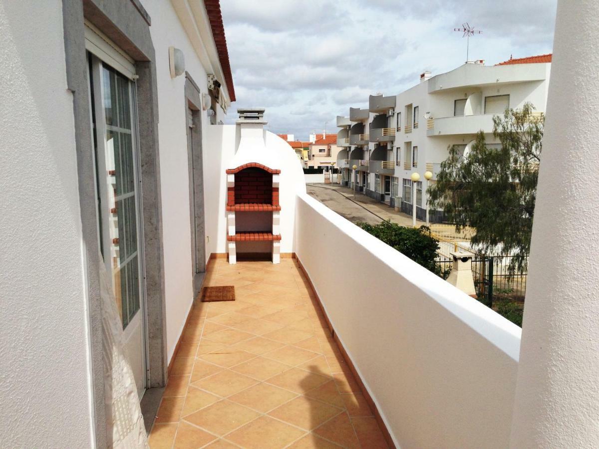 Apartment with Terrace,854505998:JPEG