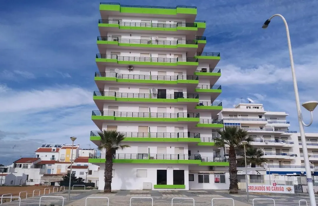 Monte Gordo T2 Frente Mar-1