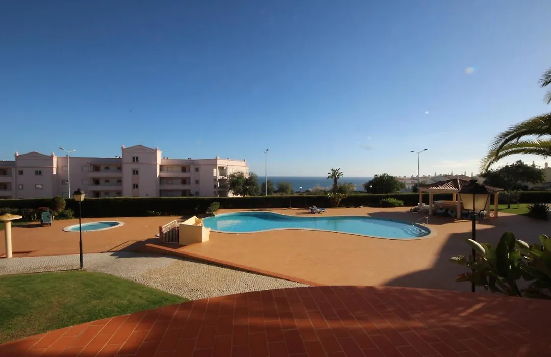 Acácias, spacious apartment with sea view-1
