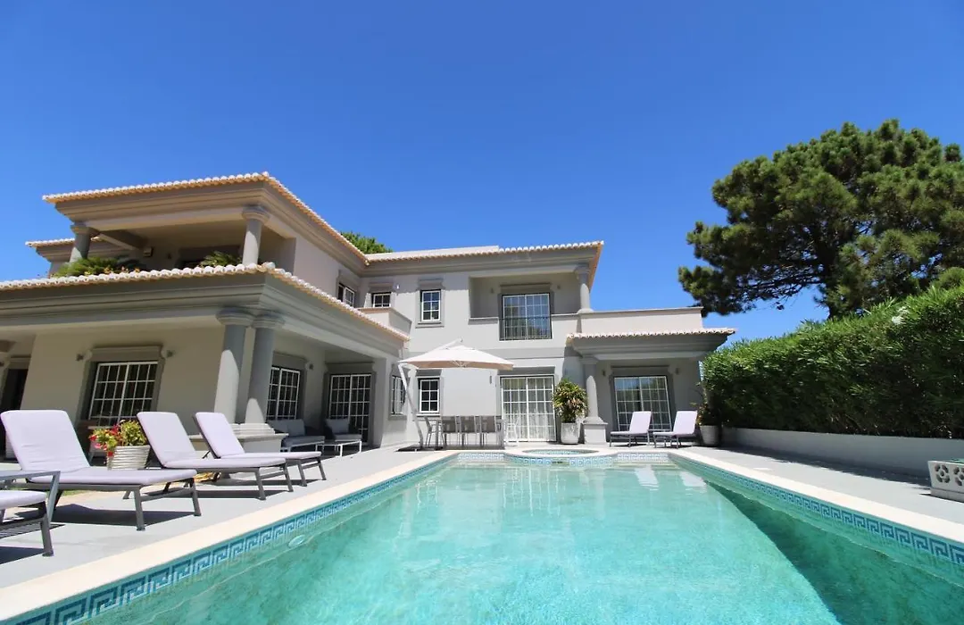 Charming Exceptional Golf Villa in Algarve-1