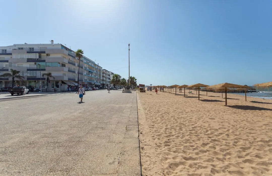 AL - Apartamentos Vista Mar-1