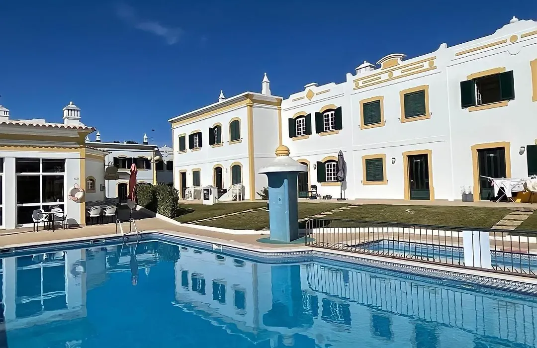 Relaxing 2 Bedroom House 5 Minutes Away From Vilamoura Marina-1