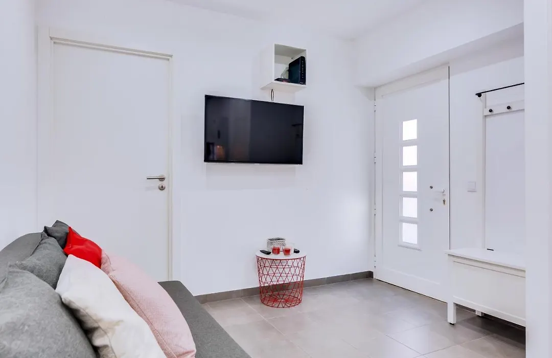 Faro: Casa Trevo Com Terraco Bbq-1