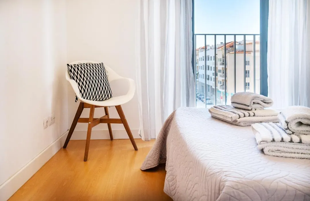 Modern Flat By Lagos Marina And Old Town Lagos-1