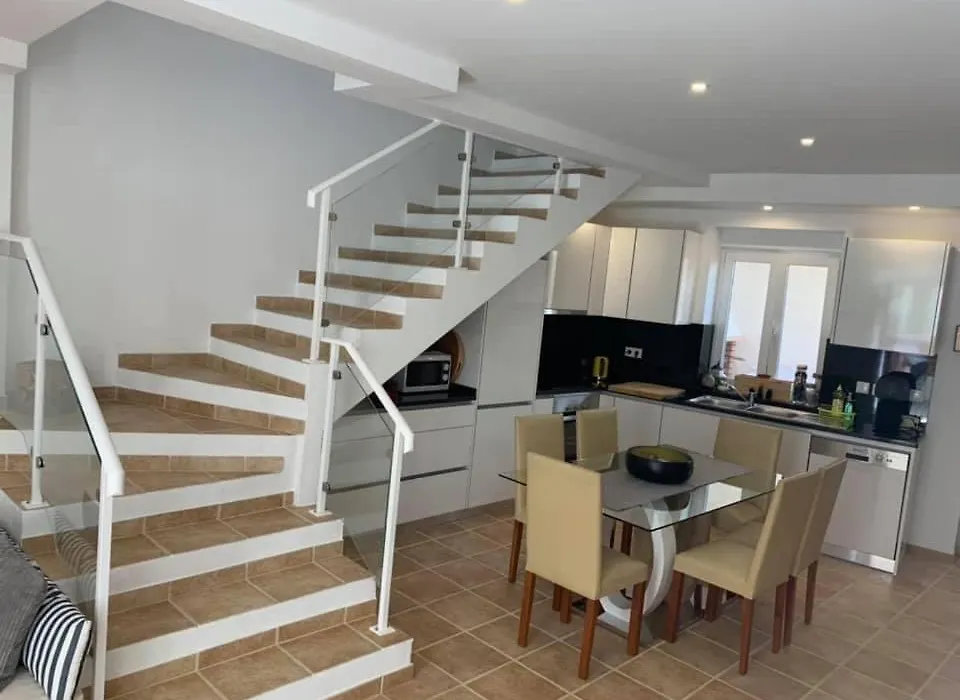 La Petite Maison-1