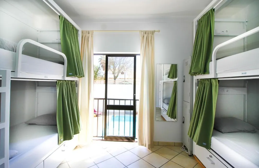 Bura Surfhouse-1