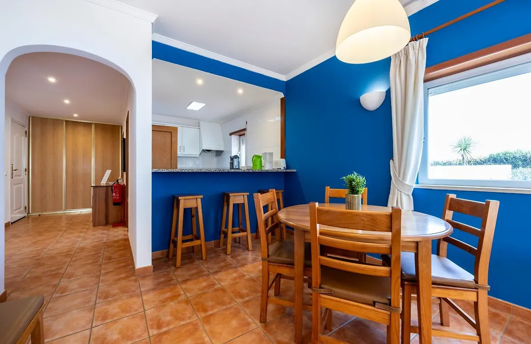 Cardeira Holiday Apartments-1