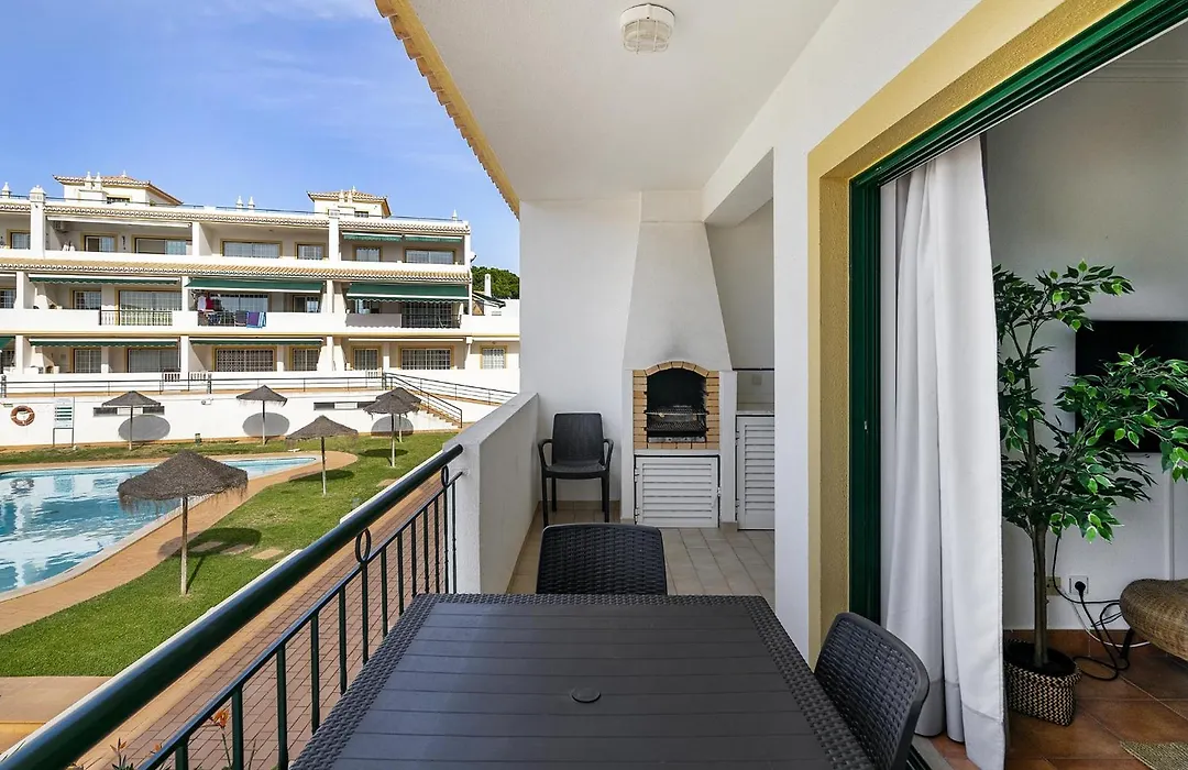 Vilamoura - Cozy And Quiet Holiday Apartment-1
