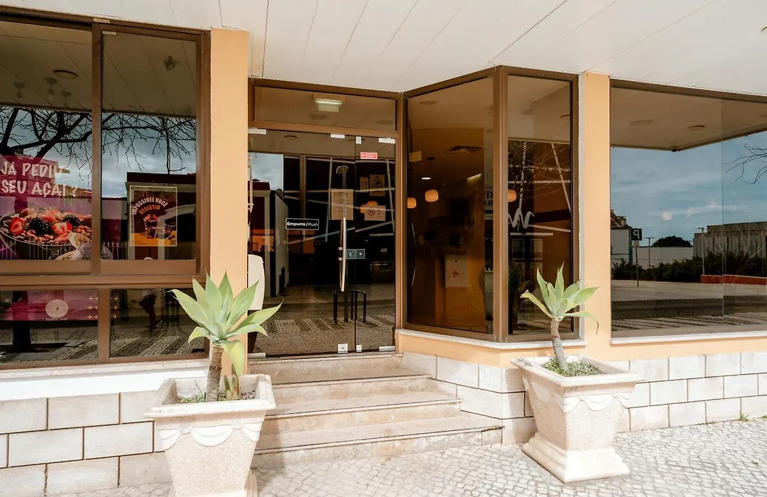 Hotel Avenida Praia-1