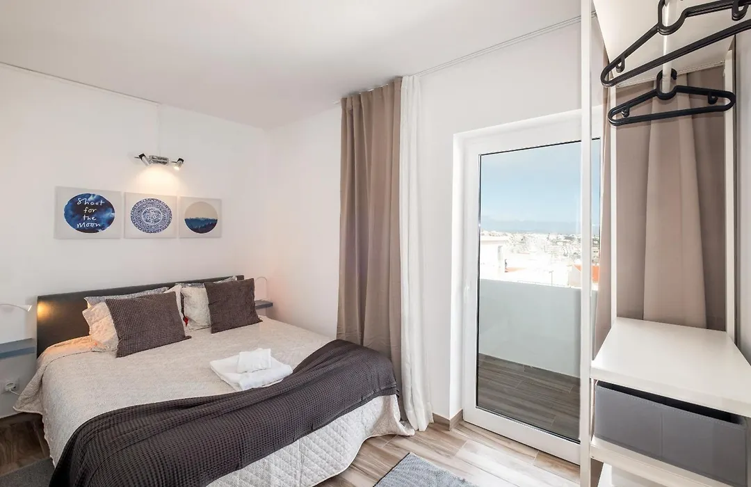 Beguest Oceanic Rainbow Apt-1