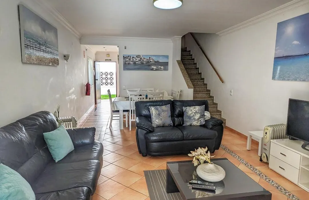 Townhouse 700M From Sao Rafael Beach-1