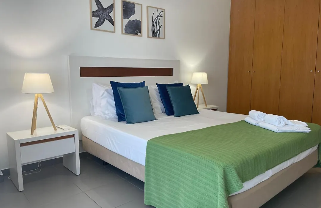 Apartamentos Paraiso Sol Da Rocha-1