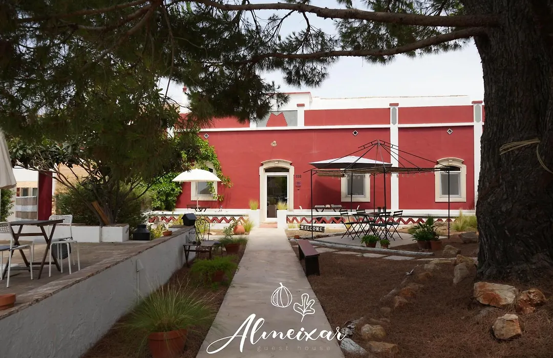 Guest House Almeixar-1