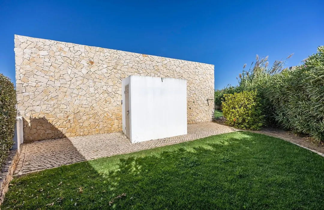 Villa Jump Jibe-1