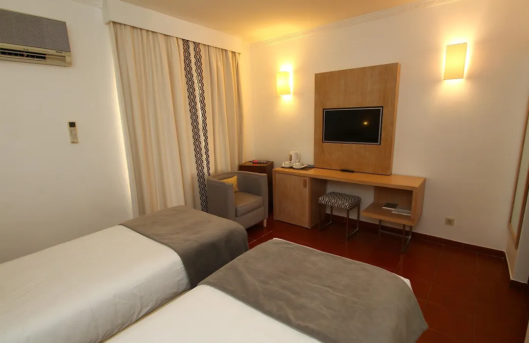 Best Western Hotel Dom Bernardo-1