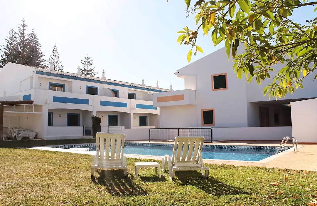 Oasis Beach Apartments-1