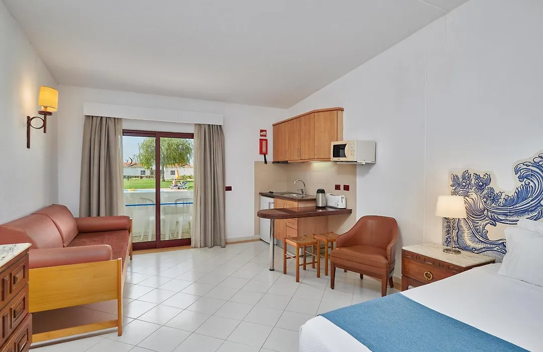 Hotel Apartamento Do Golfe-1