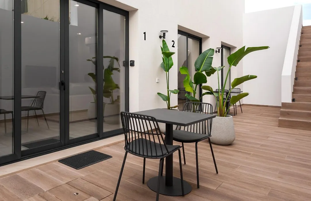 Villa 41 - Private Studios Faro Airport, Beach&City Center-1